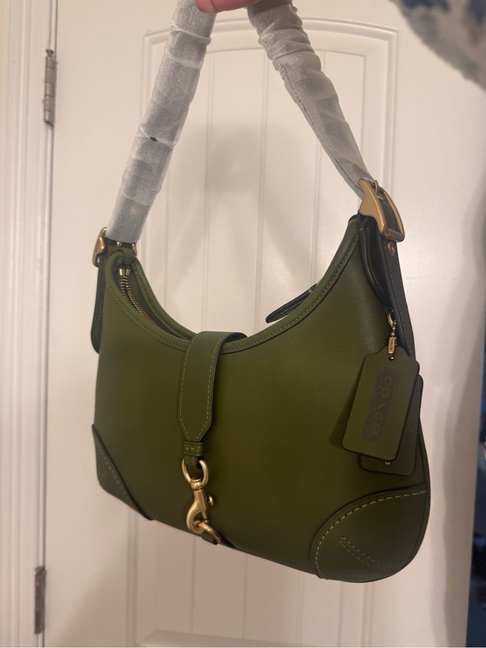 COACH Hamptons Hobo Leather Shoulder Bag - Picture 5 of 10